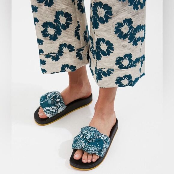 LA DOUBLEJ. Treccia Knotted Slides, Blue Ionic Twill Paisley, Size 8/ EU 40 - Picture 1 of 15
